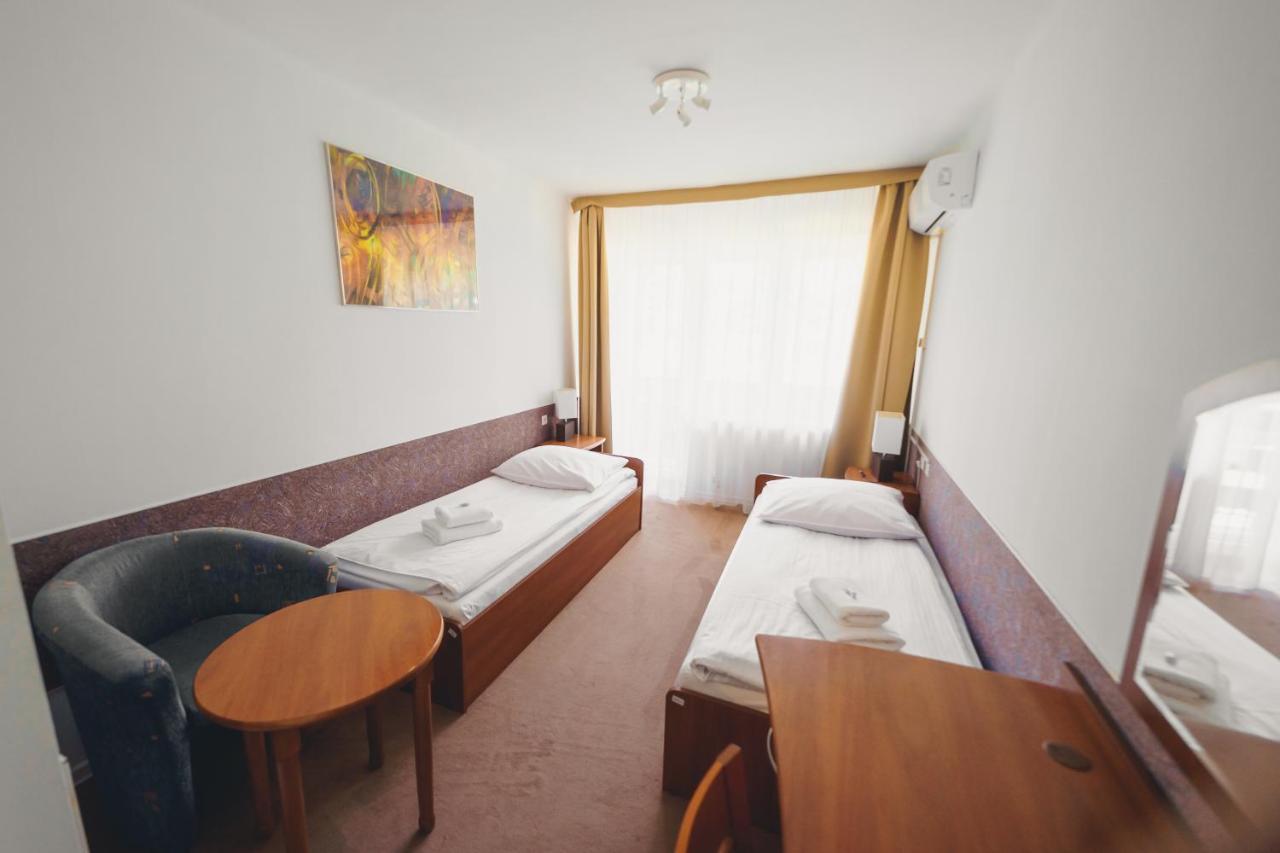 Elita Hotel & Restauracja Iwonicz-Zdrój Dış mekan fotoğraf