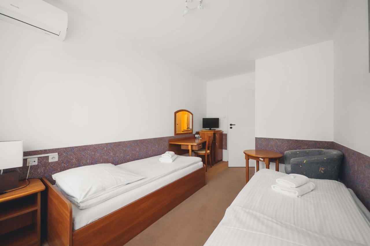 Elita Hotel & Restauracja Iwonicz-Zdrój Dış mekan fotoğraf