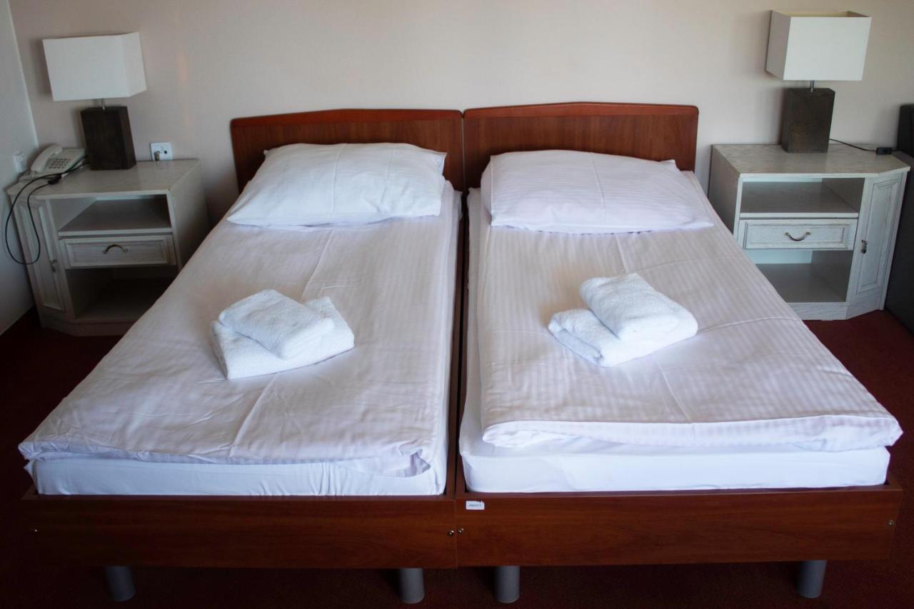 Elita Hotel & Restauracja Iwonicz-Zdrój Dış mekan fotoğraf