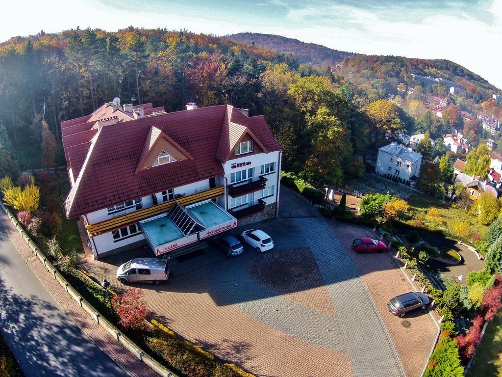Elita Hotel & Restauracja Iwonicz-Zdrój Dış mekan fotoğraf
